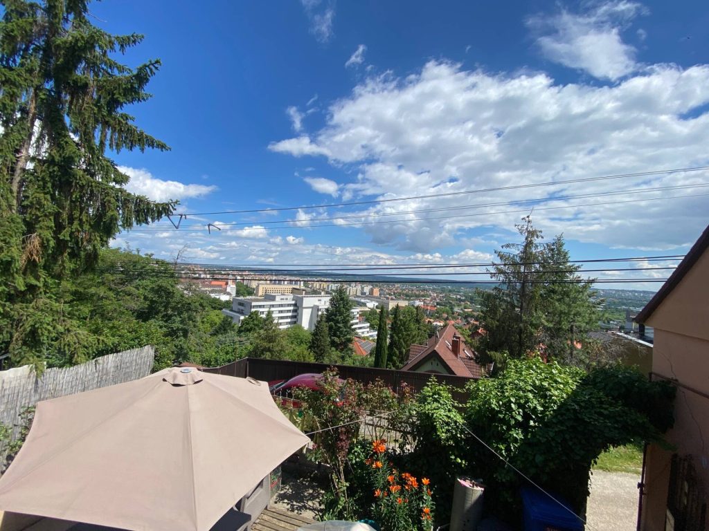 Pécs, Makári városrészben családi ház eladó