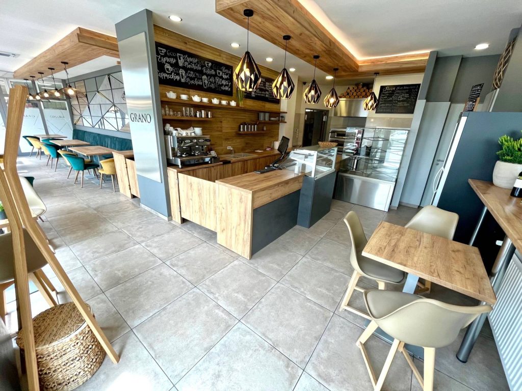 Pécs, Pécs belvárosában, 105 nm-es, felújított, modern, utcafronti étterem, forgalmas, központi helyen eladó.