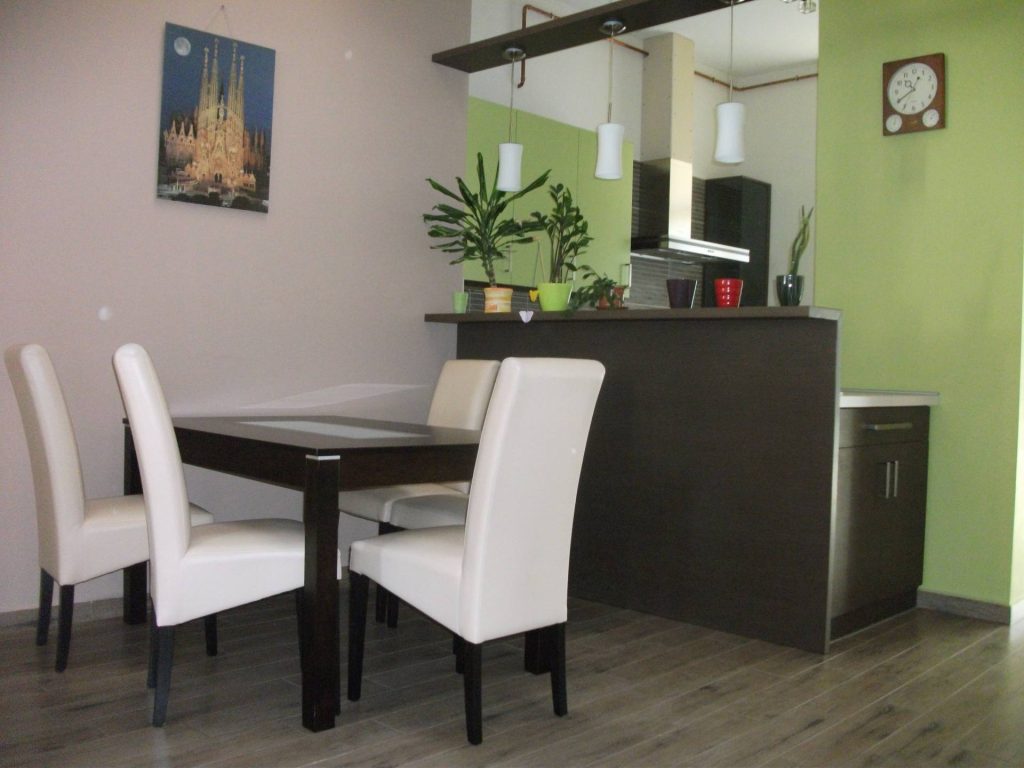 Pécs, Történelmi belvárosban gyönyörű polgári lakás kiadó