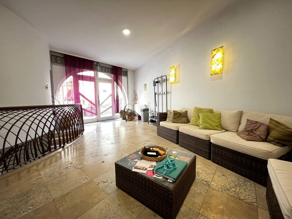 Pécs, Pécs belvárosában 96 nm-s üzlethelyiség eladó