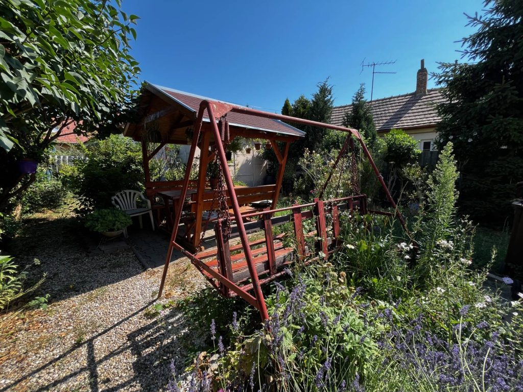 Pécs, Pécs-kovácstelepen, a Monostor utcában felújítandó ház eladó