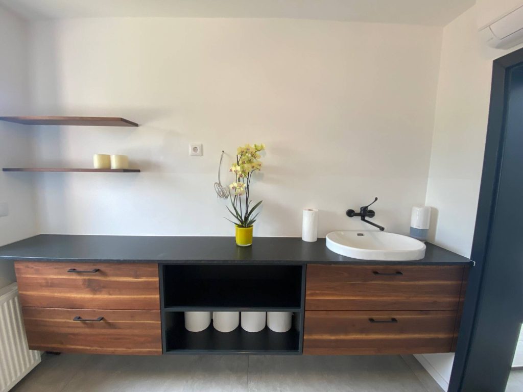 Pécs, Pécs-Rigóder rendelő a város szélén EXKLUZÍV KÖNYEZETBEN